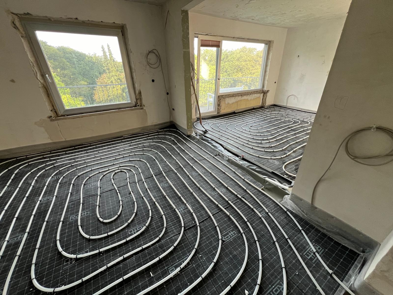 Fußbodenheizung wird verlegt